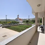 With A Parking Space Plano, - 11649 Трогир