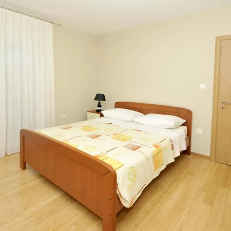 With A Parking Space Plano, - 11649