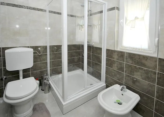 With A Parking Space Plano, - 11649 Appartement