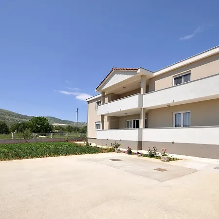 With A Parking Space Plano, - 11649 Apartman *